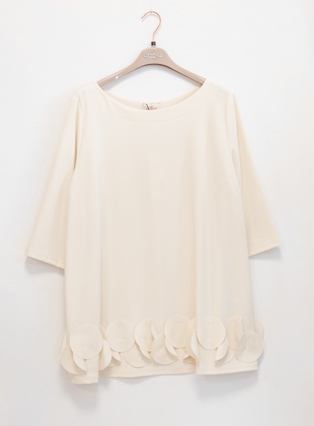 Blusa con petali