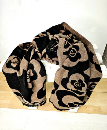 Rose scarf