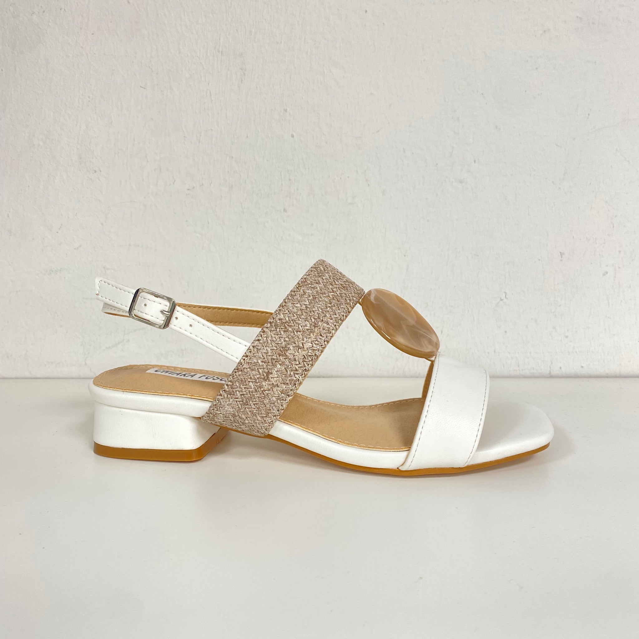 Low heel sandal