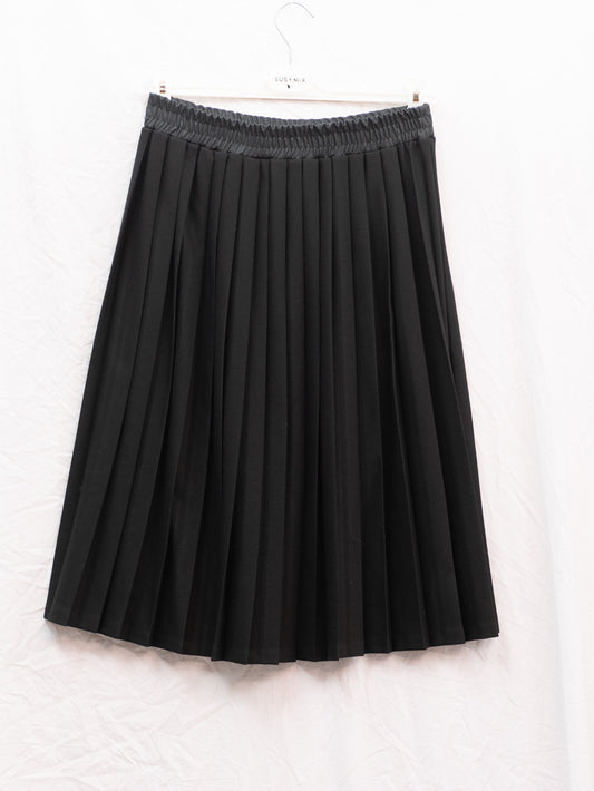 Pleated skirt