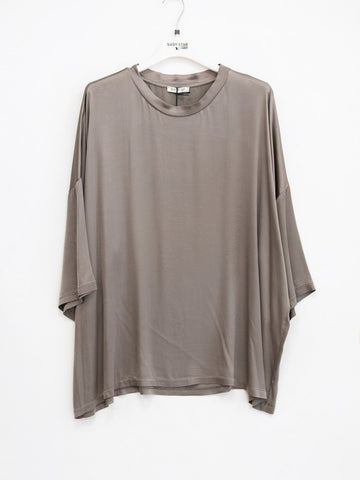 Blusa over raso