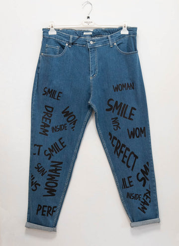 Jeans scritte