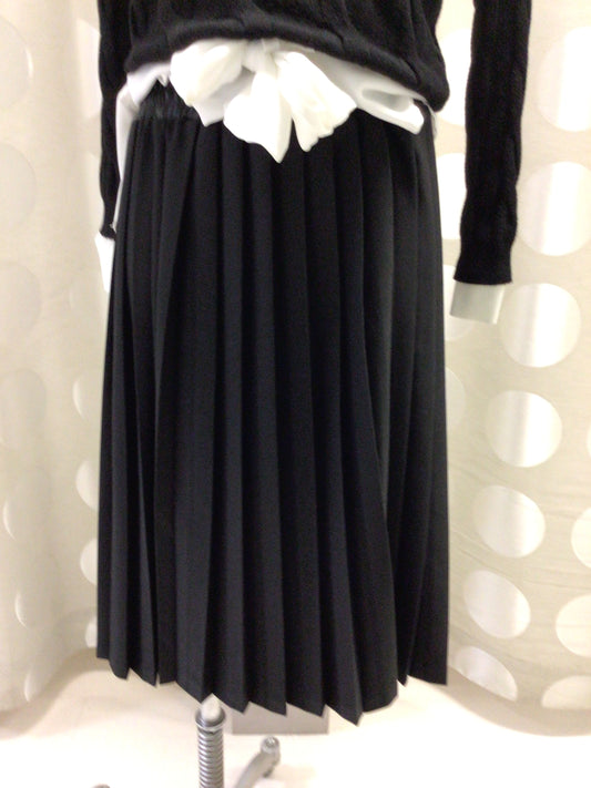 Pleated skirt