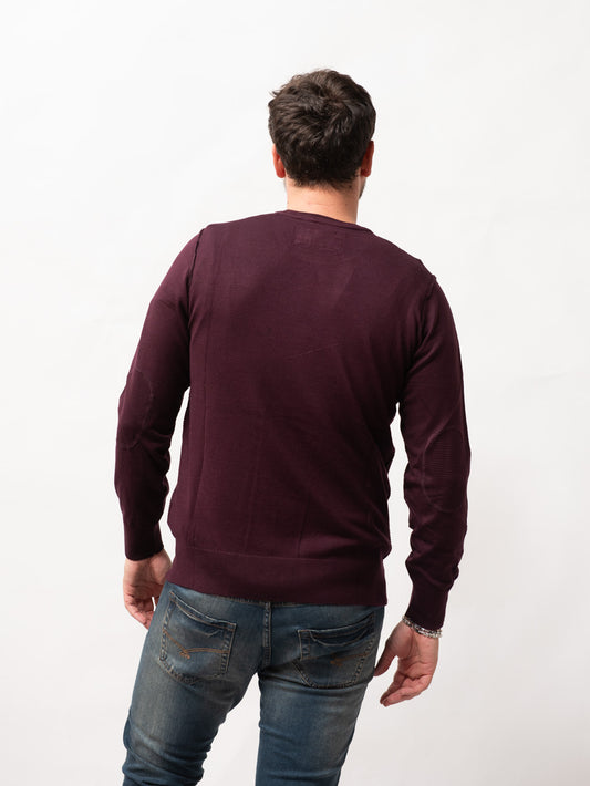 Round neck sweater